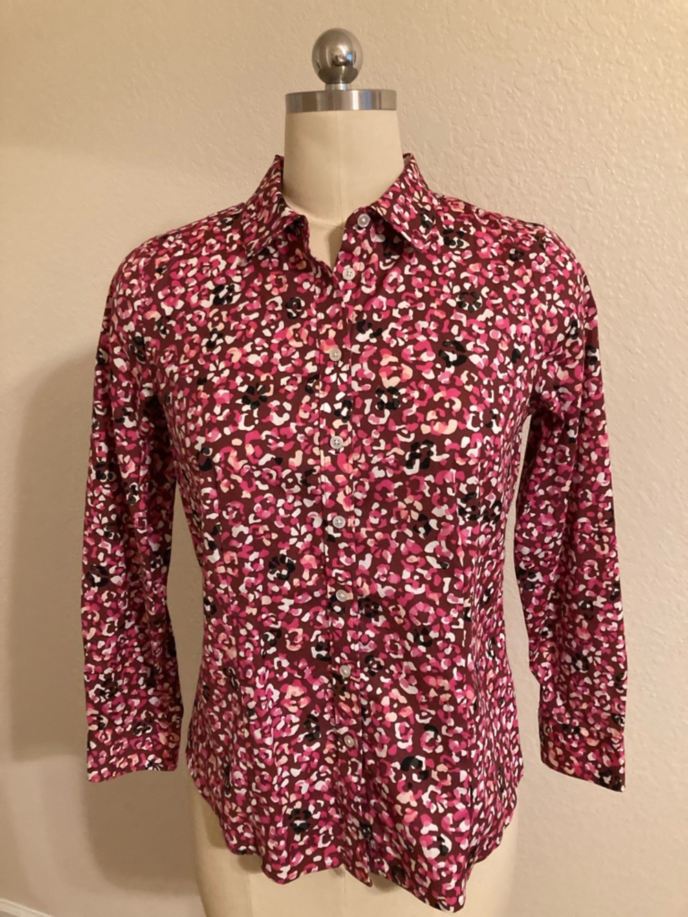 Talbots Non-Iron Pink Leopard Print Fitted Button-Down Shirt